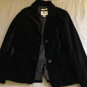 Black velvet blazer!!!